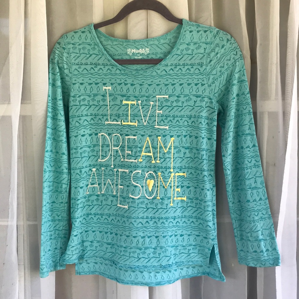 Mint green love sleeve tee Live Dream Awesome
